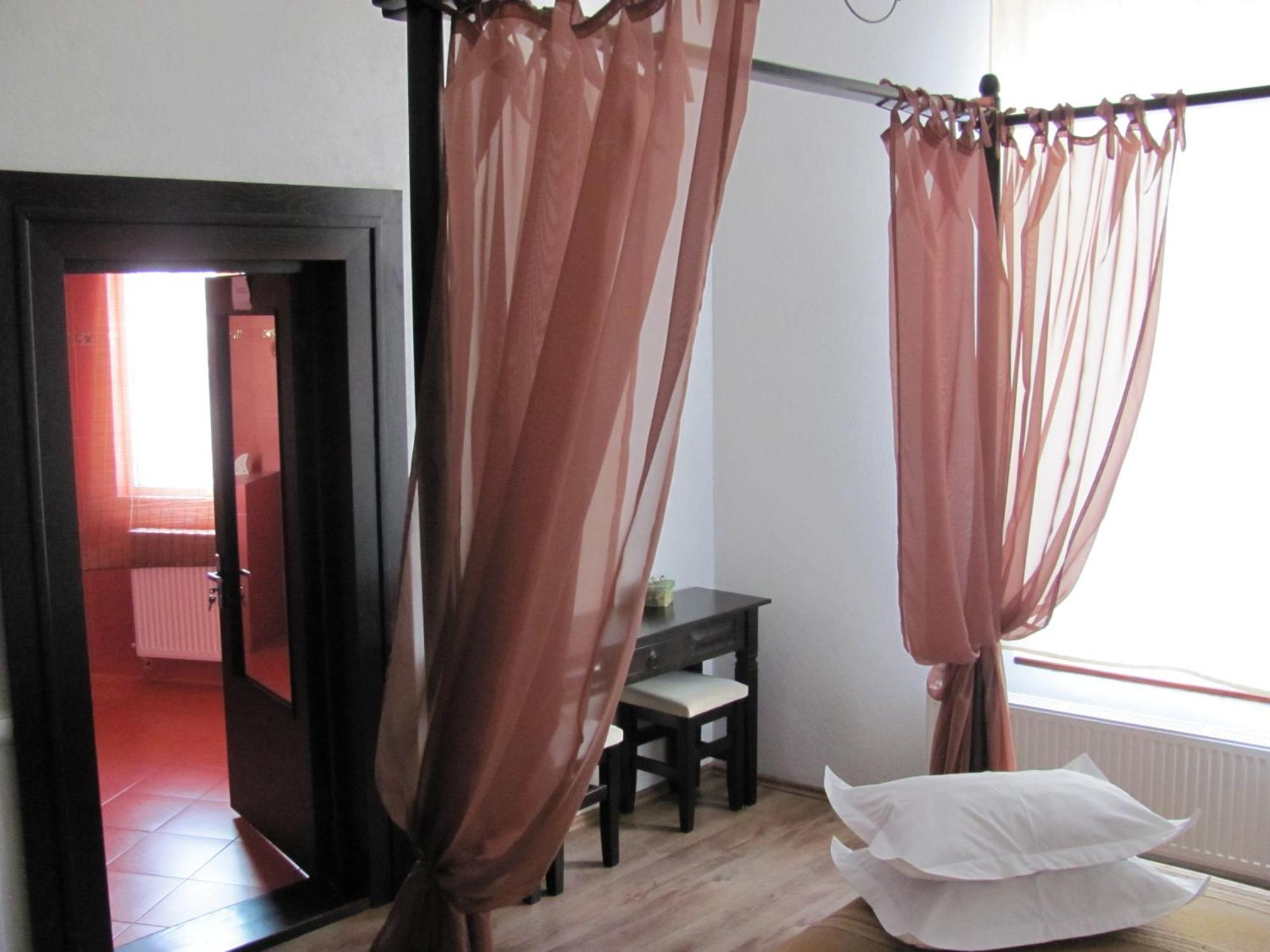 Residenza Dutzu-Boutique Hotel Браїла Екстер'єр фото